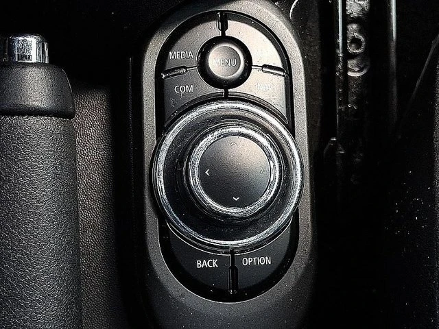 2022 Mini Mini Cooper S 3rd Gen - Image 13 of 16