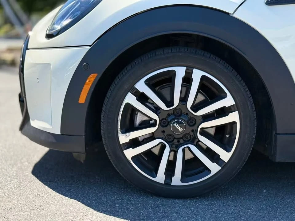 2022 Mini Mini Cooper S 3rd Gen - Image 14 of 15