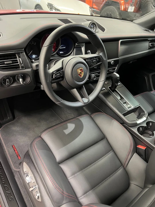 2022 Porsche Macan GTS - Image 10 of 24