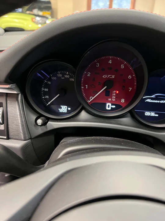2022 Porsche Macan GTS - Image 11 of 24