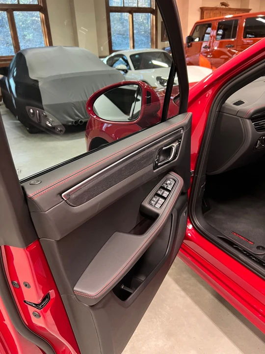 2022 Porsche Macan GTS - Image 14 of 24