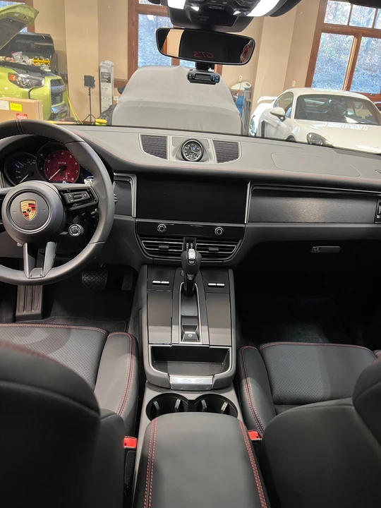 2022 Porsche Macan GTS - Image 17 of 24