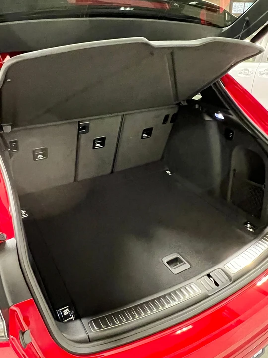 2022 Porsche Macan GTS - Image 19 of 24