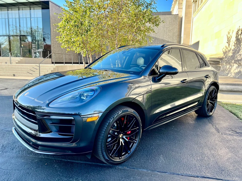 2022 Porsche Macan GTS - Image 9 of 20