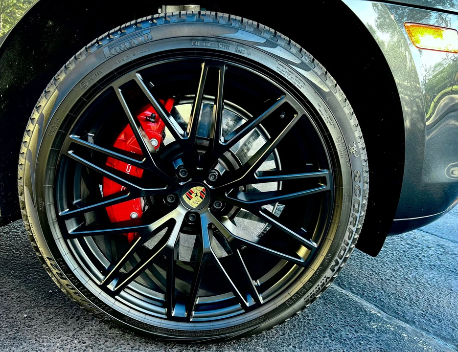 2022 Porsche Macan GTS - Image 17 of 20