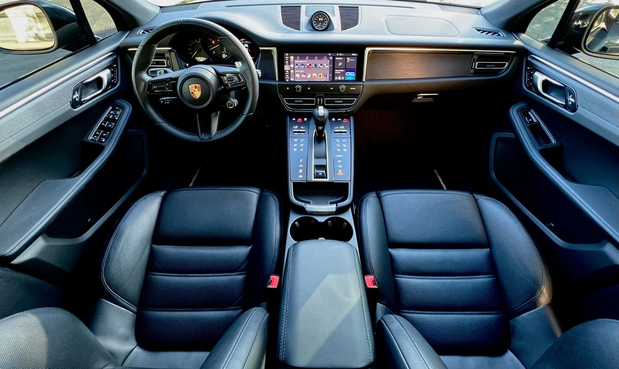2022 Porsche Macan GTS - Image 14 of 20
