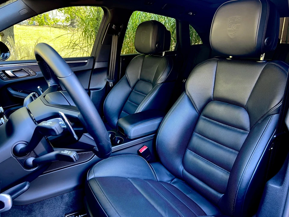 2022 Porsche Macan GTS - Image 11 of 20