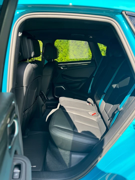 2022 Porsche Macan GTS - Image 11 of 18