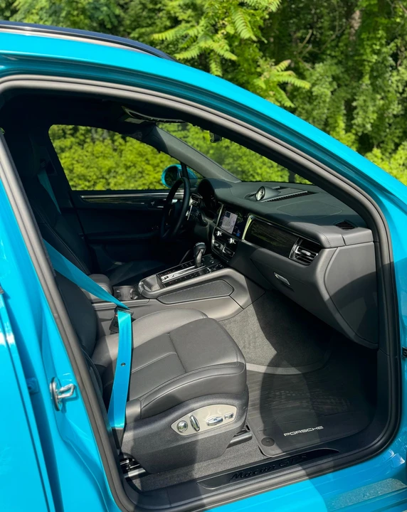 2022 Porsche Macan GTS - Image 13 of 18