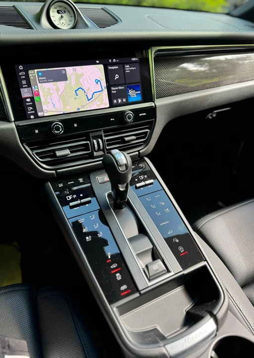 2022 Porsche Macan GTS - Image 12 of 18