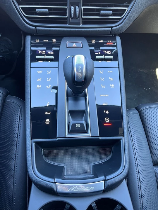 2022 Porsche Macan S - Image 11 of 13