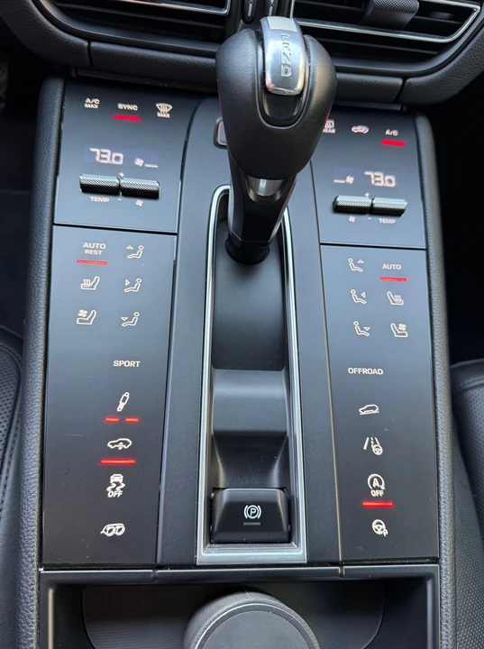 2022 Porsche Macan S - Image 2 of 14