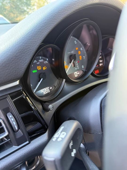 2022 Porsche Macan S - Image 5 of 14