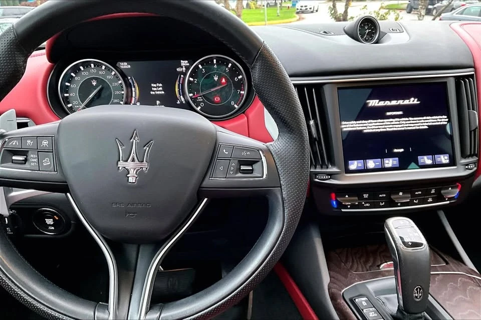 2022 Maserati Levante - Image 10 of 17