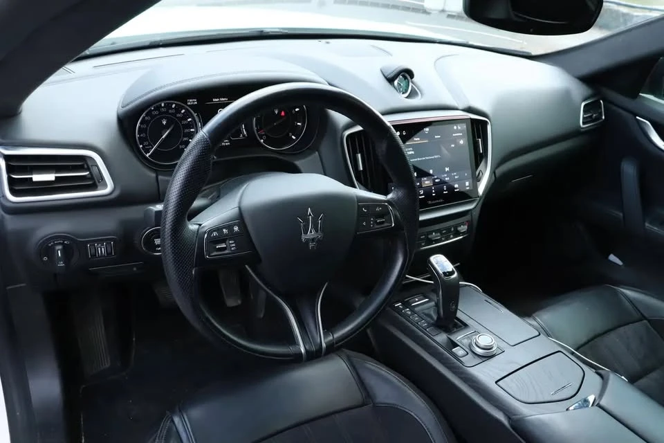 2022 Maserati Ghibli 3rd Gen - Image 5 of 6