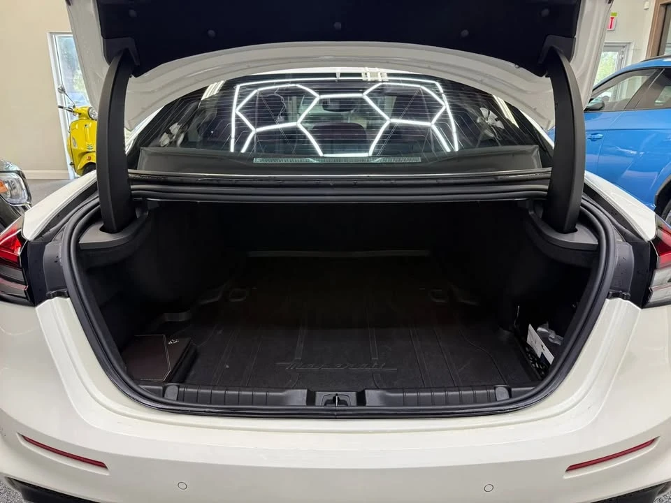 2022 Maserati Ghibli 3rd Gen - Image 16 of 20