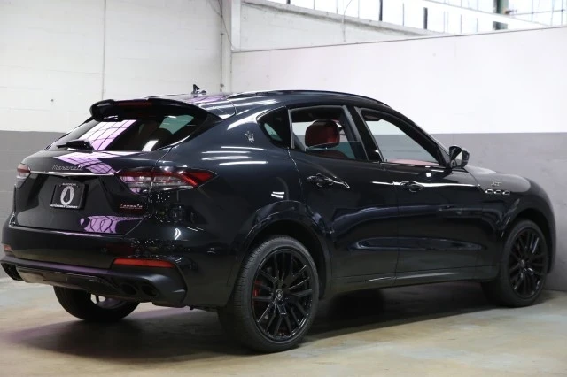 2022 Maserati Levante - Image 16 of 21