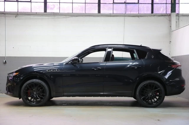 2022 Maserati Levante - Image 2 of 21