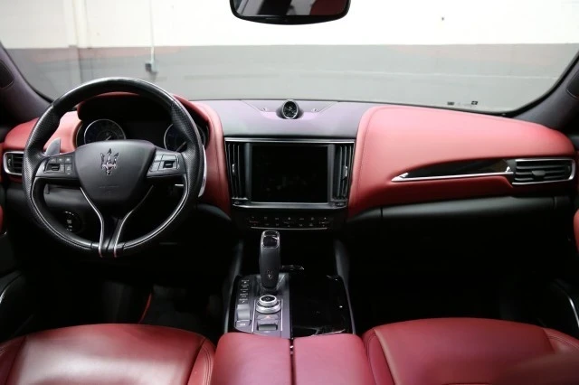 2022 Maserati Levante - Image 8 of 21