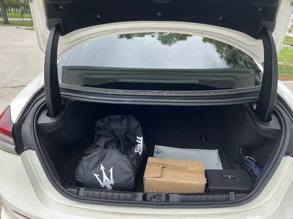 2022 Maserati Ghibli 3rd Gen - Image 10 of 17