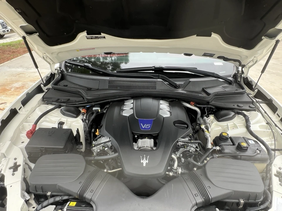 2022 Maserati Ghibli 3rd Gen - Image 9 of 17