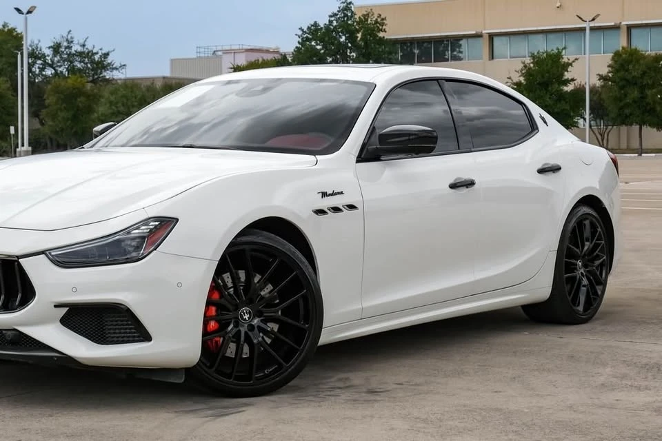 2022 Maserati Ghibli 3rd Gen - Image 9 of 18