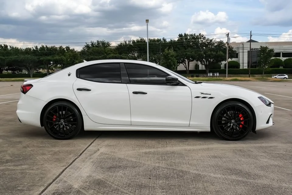 2022 Maserati Ghibli 3rd Gen - Image 14 of 18