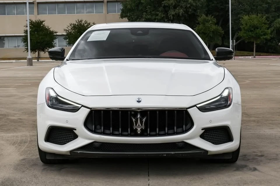 2022 Maserati Ghibli 3rd Gen - Image 17 of 18