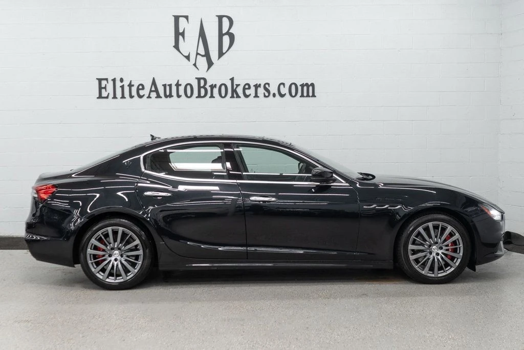 2022 Maserati Ghibli 3rd Gen - Image 5 of 12
