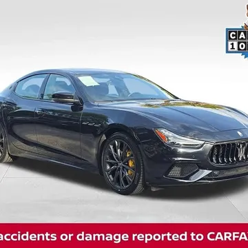 2022 Maserati Ghibli Modena Q4