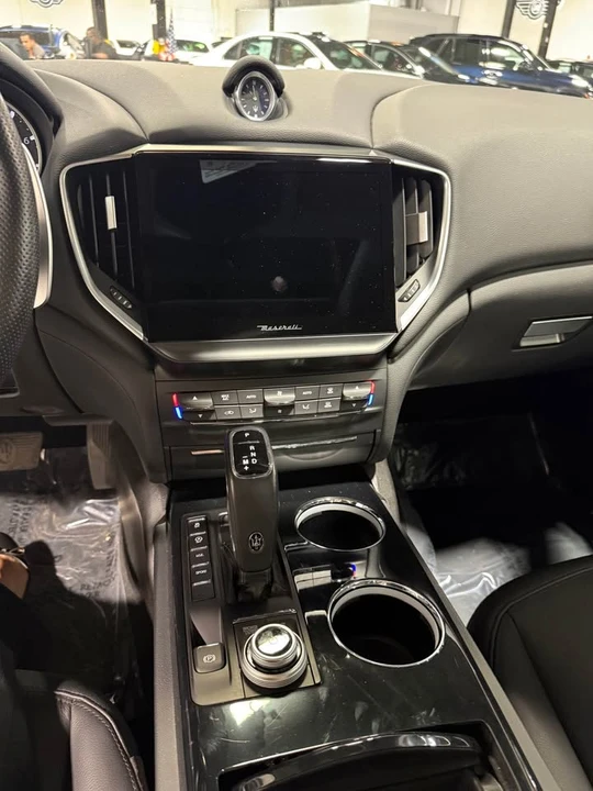 2022 Maserati Ghibli 3rd Gen - Image 7 of 9