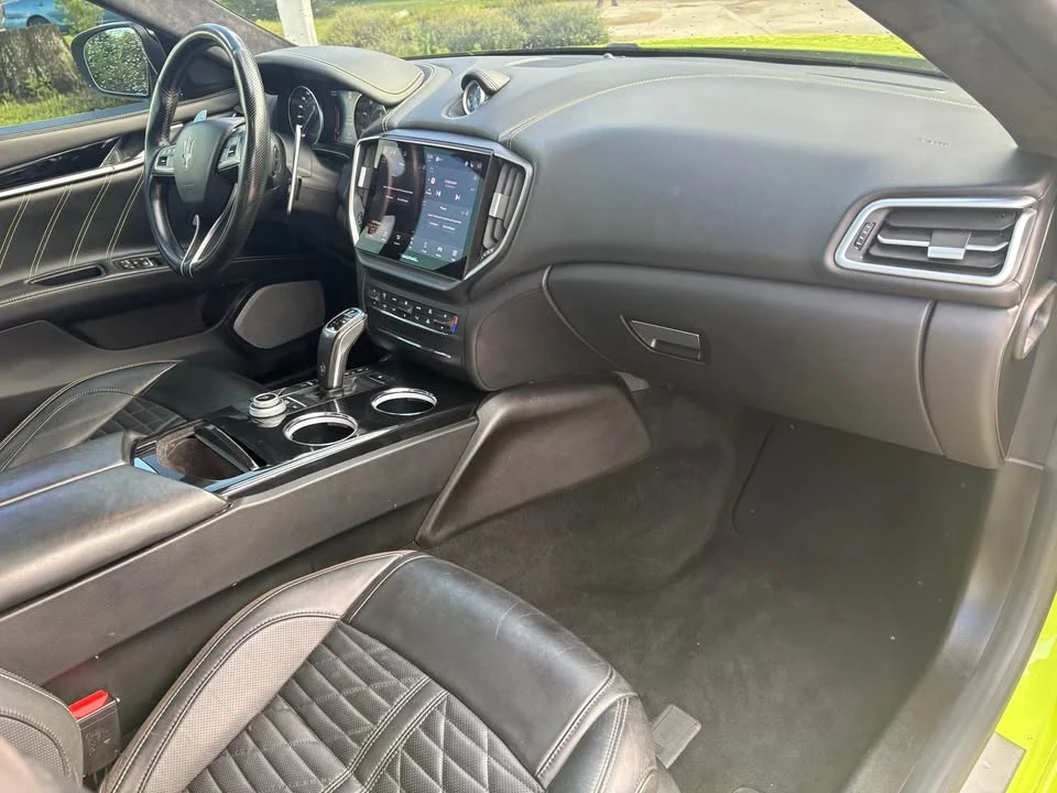 2022 Maserati Ghibli 3rd Gen - Image 16 of 17
