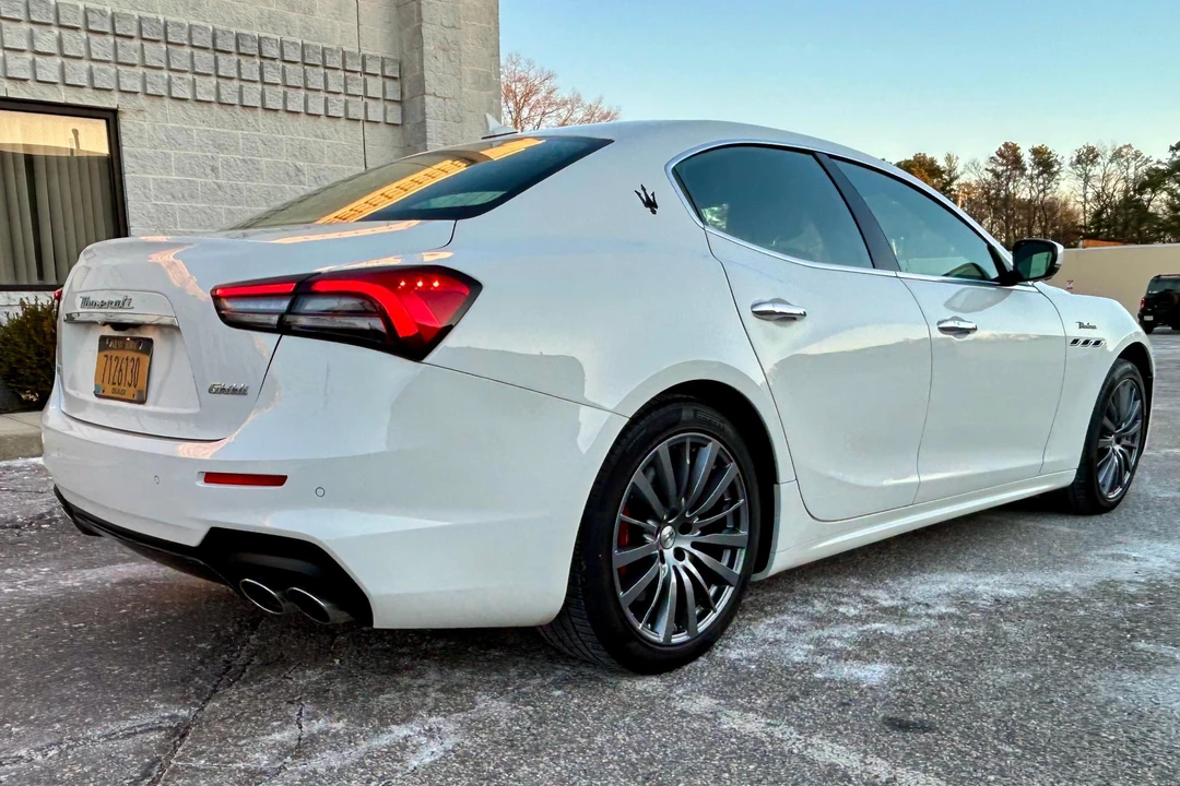 2022 Maserati Ghibli 3rd Gen - Image 4 of 31