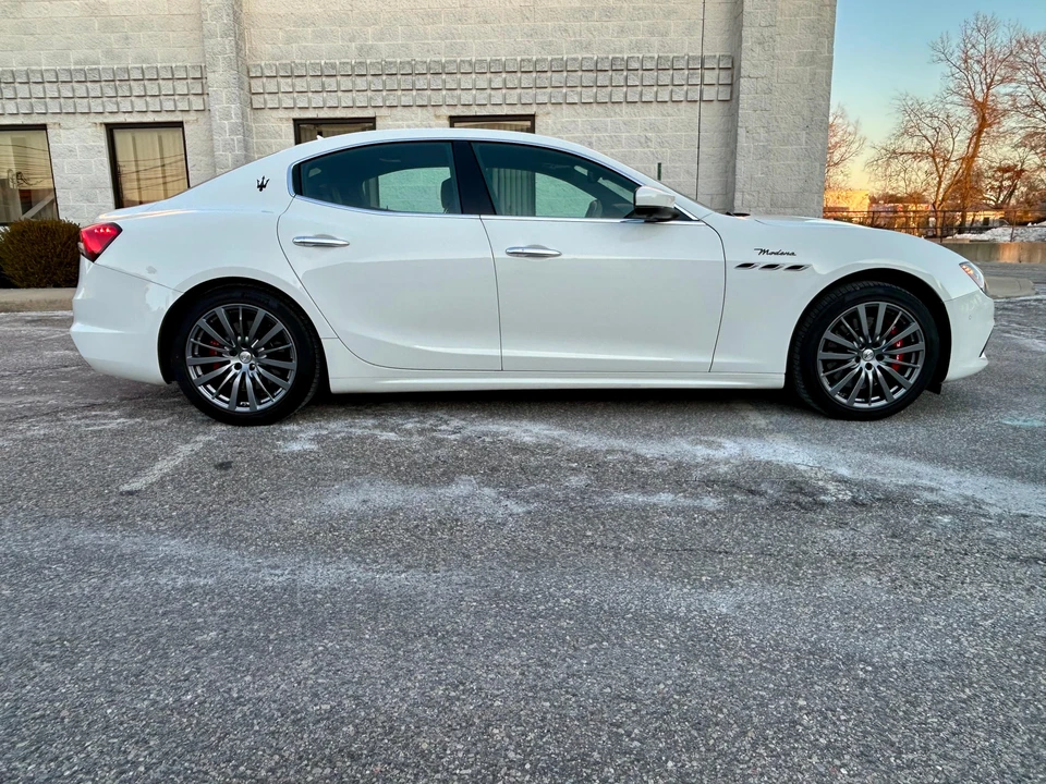 2022 Maserati Ghibli 3rd Gen - Image 11 of 31