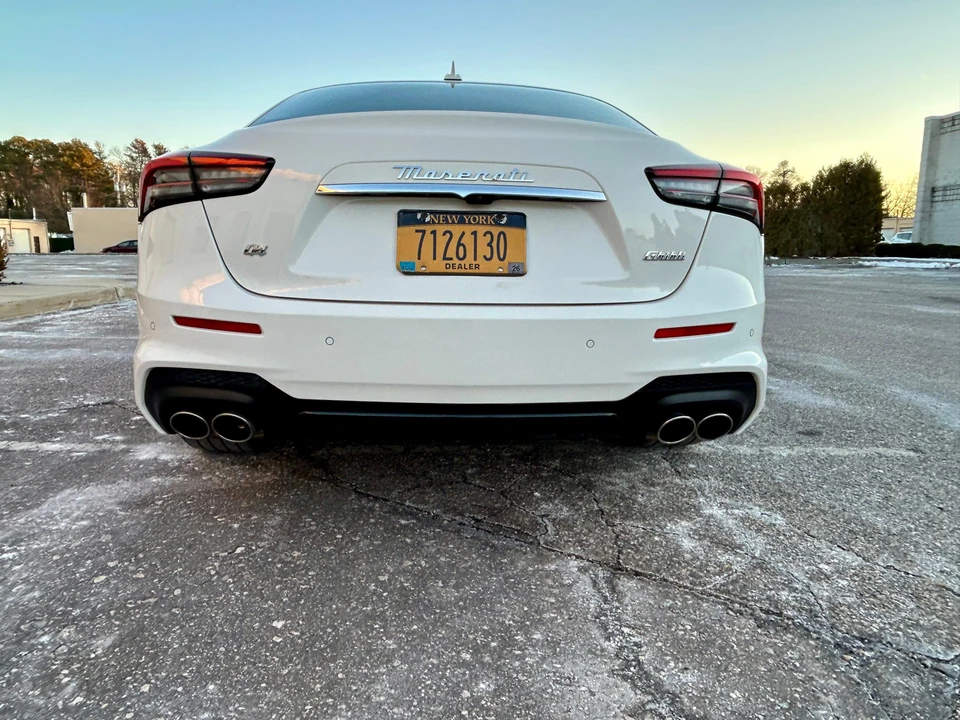 2022 Maserati Ghibli 3rd Gen - Image 10 of 31
