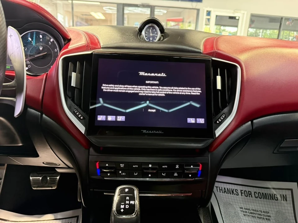 2022 Maserati Ghibli 3rd Gen - Image 16 of 31