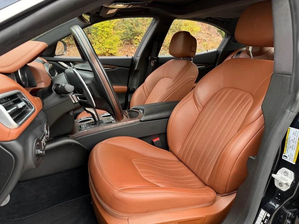 2022 Maserati Ghibli 3rd Gen - Image 18 of 21