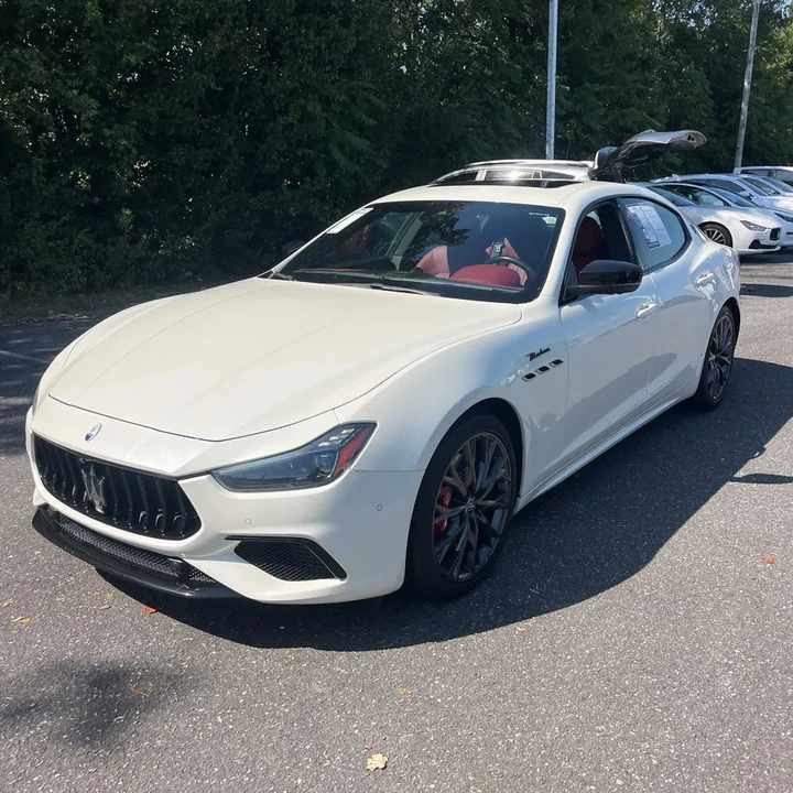 2022 Maserati Ghibli 3rd Gen - Image 9 of 10
