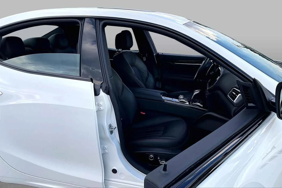 2022 Maserati Ghibli 3rd Gen - Image 9 of 15