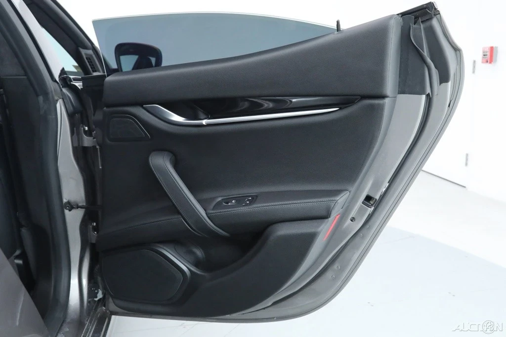 2022 Maserati Ghibli 3rd Gen - Image 13 of 21