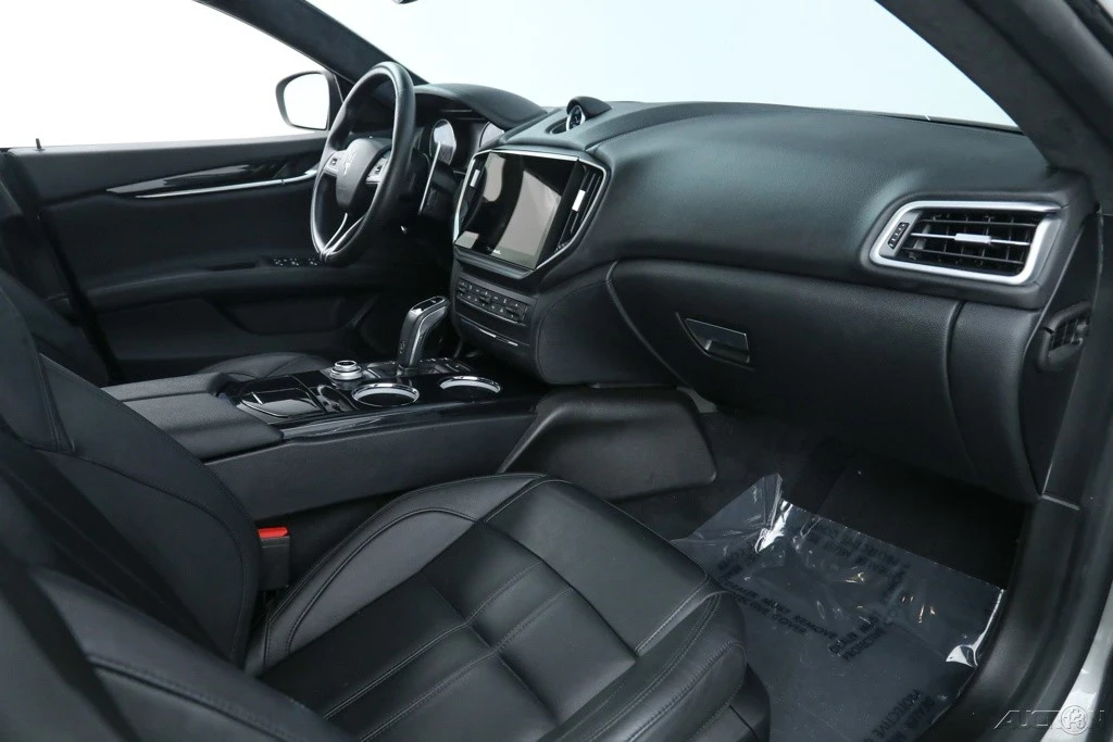 2022 Maserati Ghibli 3rd Gen - Image 10 of 21