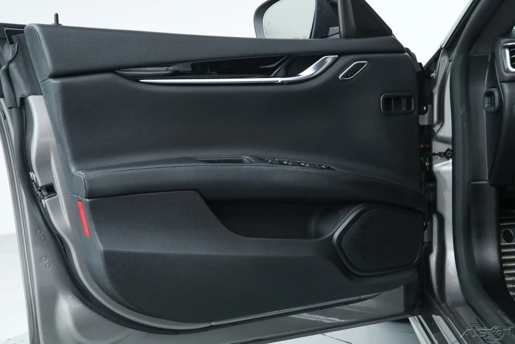 2022 Maserati Ghibli 3rd Gen - Image 15 of 21