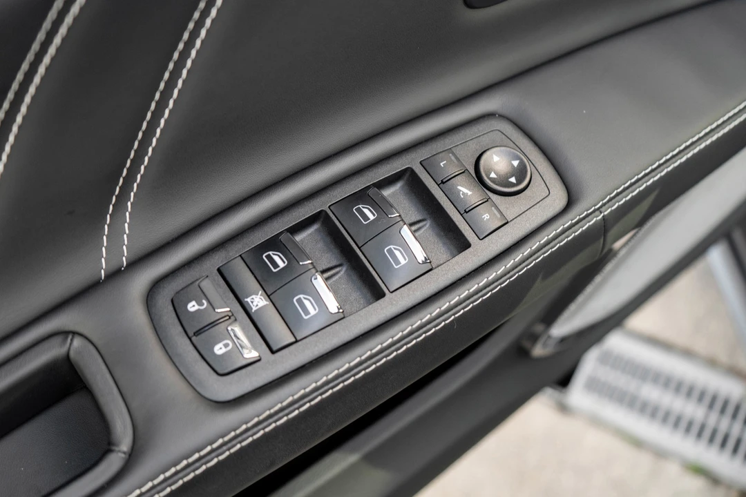 2022 Maserati Ghibli 3rd Gen - Image 11 of 21
