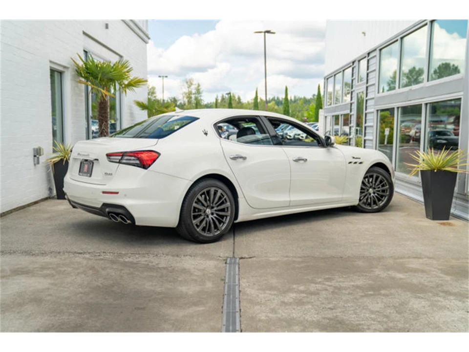 2022 Maserati Ghibli 3rd Gen - Image 8 of 12