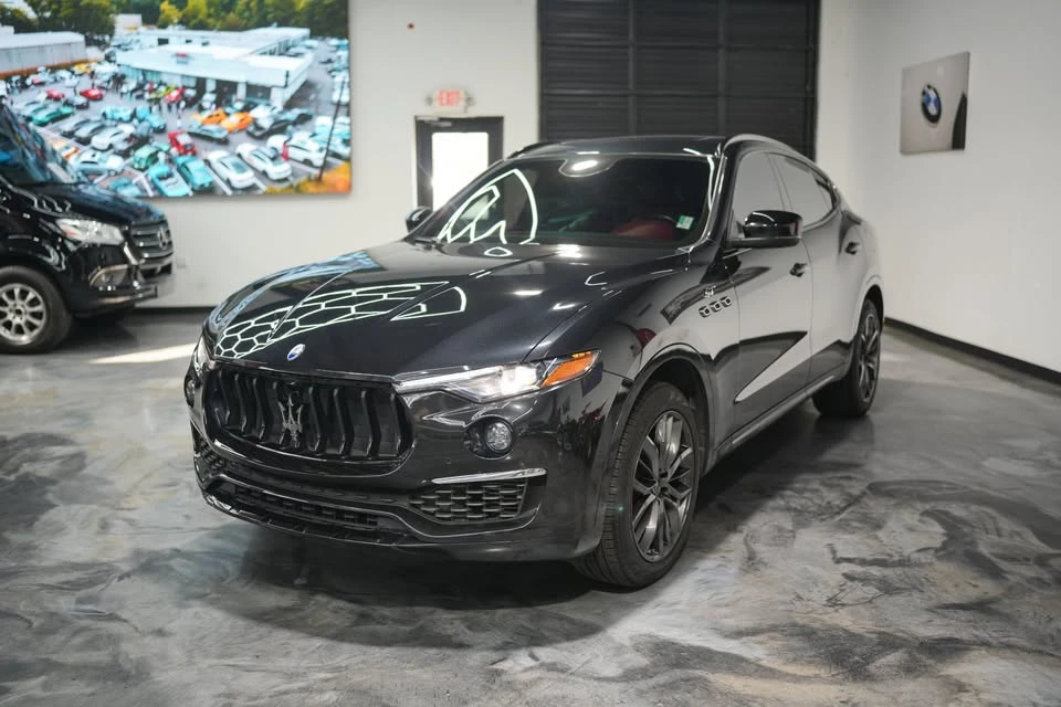 2022 Maserati Levante - Image 5 of 13