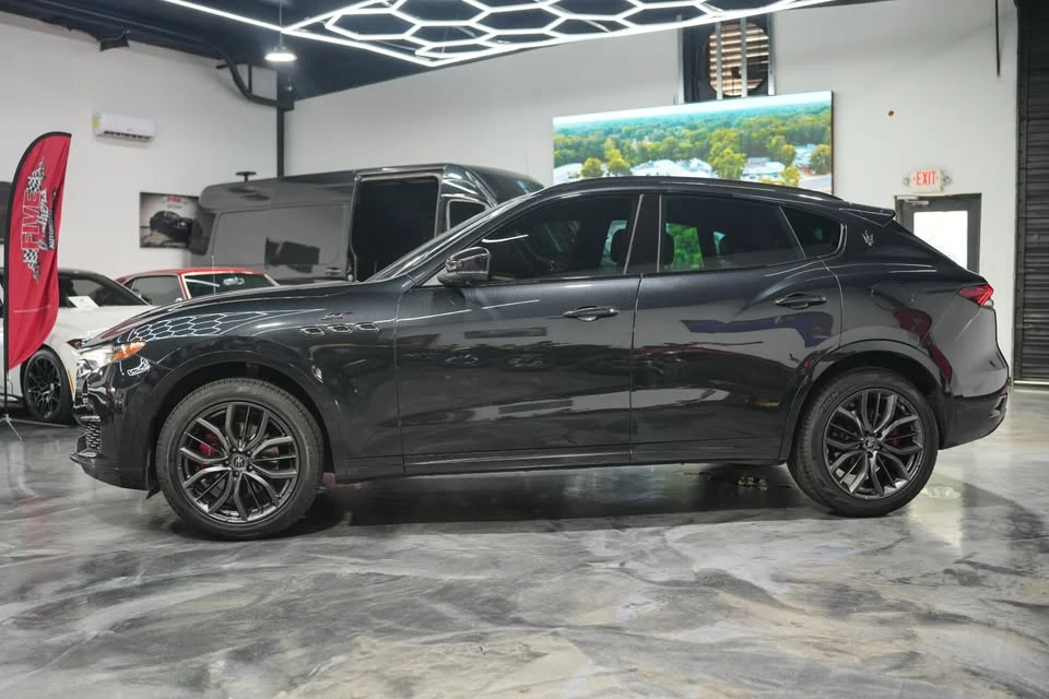 2022 Maserati Levante - Image 10 of 13
