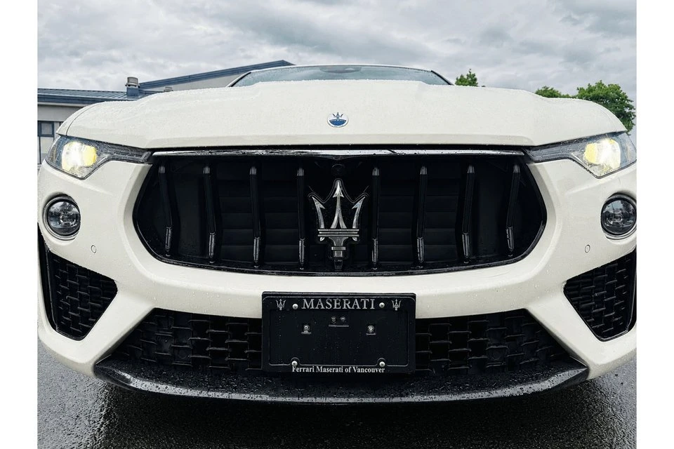2022 Maserati Levante Modena - Image 10 of 17