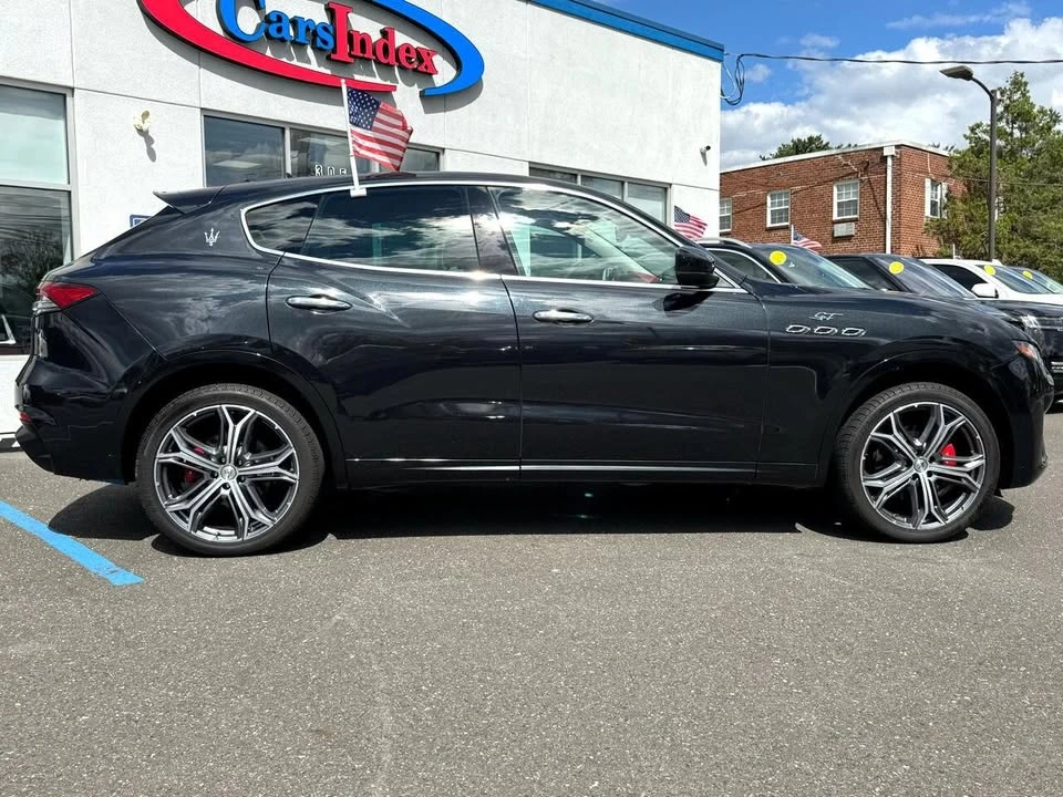 2022 Maserati Levante Modena - Image 11 of 15