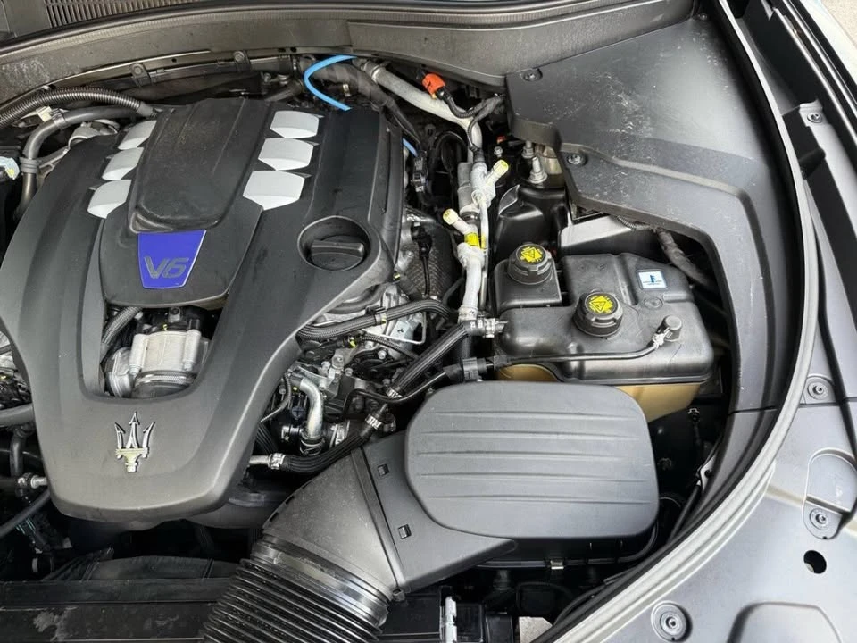 2022 Maserati Levante Modena - Image 17 of 20