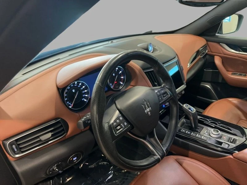 2022 Maserati Levante - Image 11 of 17